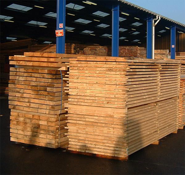 Planche de coffrage Sapin/Epicéa non traité CH4 27x200mm longueur 4,00m