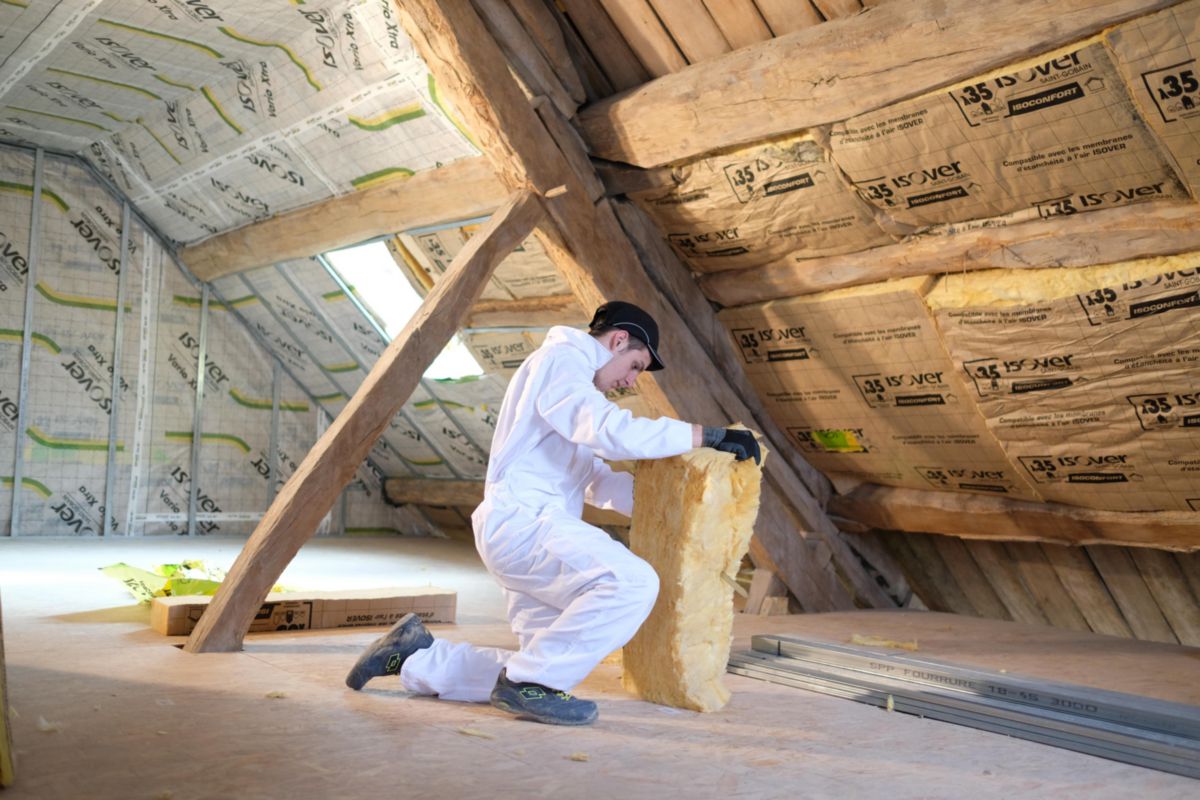 ISOVER SAINT GOBAIN Laine de verre revêtue kraft Isoconfort 35 ép. 220 mm R = 6,25 m².K/W ISOVER SAINT GOBAIN Laine de verre revêtue kraft Isoconfort 35 ép. 220 mm R = 6,25 m².K/W