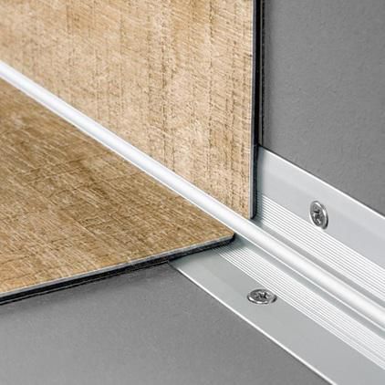 Quick Step Profile Interieur D Escalier Pour Sols Livyn A Coller Aluminium Argent L 2 M 25x25 Mm Point P