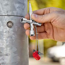 Clé universelle pour armoire de distribution Profi Key - zinc - 90x85x15 mm