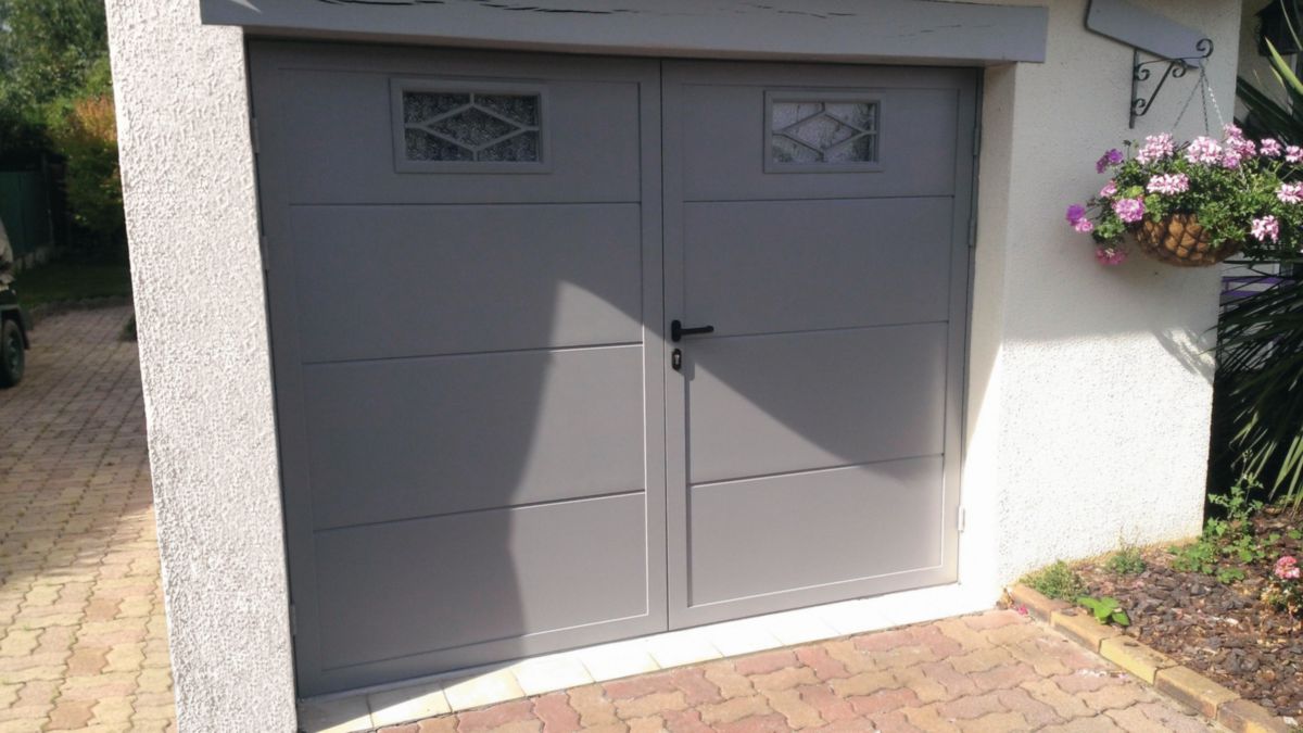 NOVOFERM  Porte de garage battante modèle DUOPORT  POINT.P