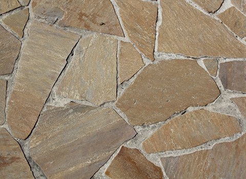 Terrasse en quartzite, pierre naturelle aux tons pastel