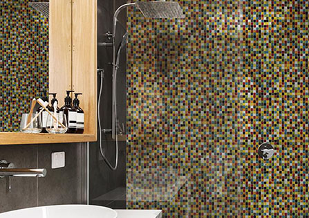 Mosaïque murale colorée